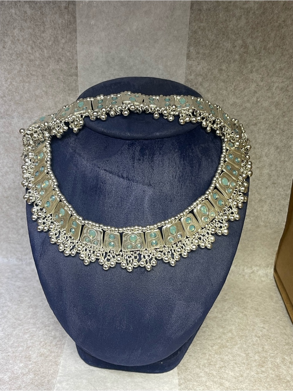 UNOde50 Mrs Rani Silver Plated Choker Necklace.